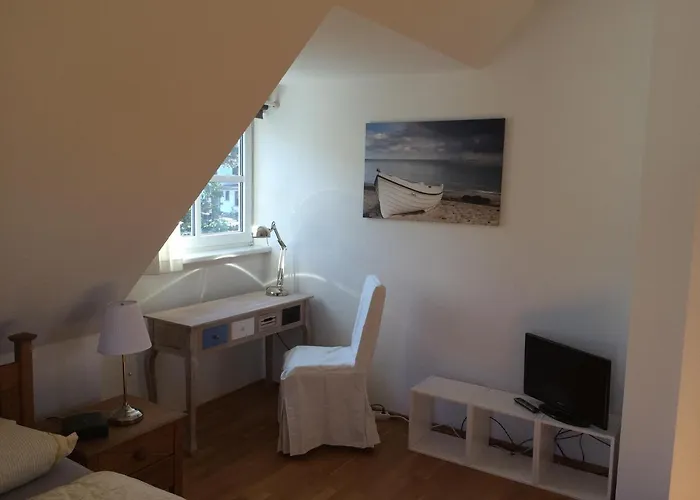 Haus Zeesenboot Lee * Hiddensee