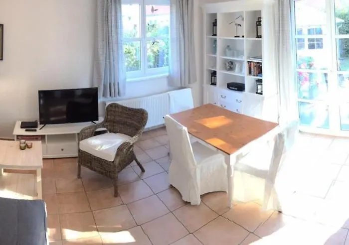 Haus Zeesenboot Lee Semesterbostad