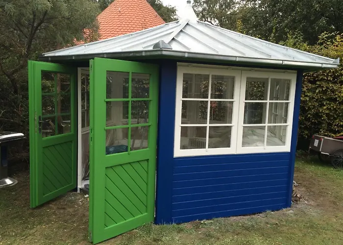 Semesterbostad Haus Zeesenboot Lee Hiddensee