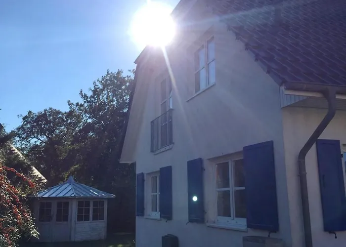 Semesterbostad Haus Zeesenboot Lee